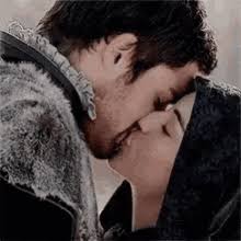 Sincères mots d'amitié pleins de lumière qui te disent que d'être ton ami je suis fier ! Baiser Amour Gifs Tenor