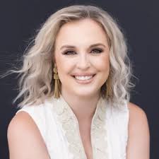 Danielle Franz (@DanielleBFranz)