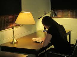 Ders çalışma ortamı nasıl olmalı, ders çalışmak nasıl verimli hale gelir rehber öğretmenimiz emine kurt sizler için yazdı. Calisma Odasi Dekorasyonu Nasil Olmali