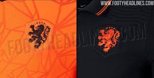 Op dit oranje nederland supporter shirt staat in oranje tinten het getal 88, wat refereert aan het europees kampioenschap van oranje tijdens het ek in 1988. Zijn Dit De Nieuwe Shirts Van Oranje Voor Ek 2020 Mee Met Oranje