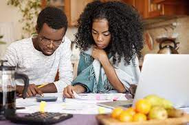 A educação financeira gerando adultos mais conscientes nas compras