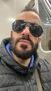 Hi. In SUMMIT ONE sunglasses are mandatory for everyone or for vampires  only ? 😎😉