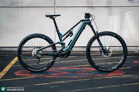 Sehr gut über 10.000 fahrräder & 100 marken in unserem online shop bis zu 60% sparen über 1 mio. 2020 Bulls Ebike Innovations A 180 Mm Emtb A Carbon Step Through And A Sachs Motor With A 650 Wh Battery E Mountainbike Magazine