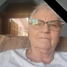 Is the unmarked blue F-150 police car in Macomb County legitimate?