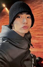 What do ya think the chances are in having an opportunity to say hello to  Miss Samantha after a gig could possibly happen ?