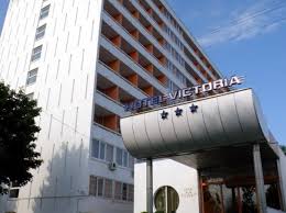Restaurant propriu, victoria (600 locuri in interior si terasa cu 100 locuri in vecinatatea gradinii de vara). Hotel Victoria Mamaia