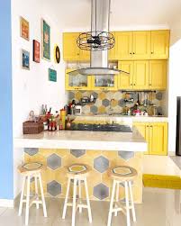 Desain kitchen set minimalis pun bisa dibuat multifungsi yang dibagi jadi beberapa bagian, dari area memasak, menyiapkan makanan, hingga dishwasher. 15 Model Kitchen Set Minimalis Dapur Kecil Sederhana Namun Modern 2021 Dekor Rumah