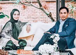 Sebelum ini, hans isaac memilih untuk mendiamkan diri dan tidak memberi sebarang komen setelah berita berkenaan perpisahannya dengan neelofa tersebar. 5 Things We Learned From Hans Isaac S Tearful Interview With Neelofa The Star