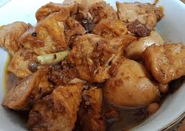 Tambahkan daun bawang, garam, gula, merica bubuk dan kecap manis secukupnya. Rahasia Membuat Semur Telor Tahu Betawi Yang Gurih