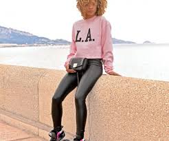 Vous serez à tomber dans l'un de nos modèles vraiment trop hot. Slim En Simili Cuir Vegan