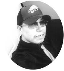 Floyd Crow's Instagram, Twitter & Facebook