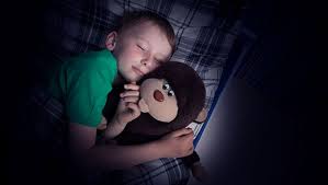 Gerade zu beginn des schuljahres bekommen viele kinder zu wenig schlaf. Wann Kinder Spatestens Ins Bett Mussen Sat 1 Ratgeber