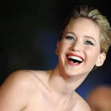 Jennifer Lawrence springer ud som komiker