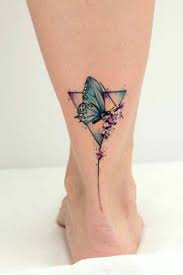 2 Modernos Y 2 Clasicos Tatuajes De Mariposas Significado Catalogo De Tatuajes Para Hombres Butterfly Tattoos For Women Butterfly Tattoo Meaning Tattoos