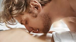 Cómo excitar a un hombre con la boca (más allá de lo que te estás  imaginando, que también)