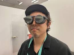パナソニックのvrグラス装着 重たいvrにガマンするのはもう終わりにしよっ ces2020 ギズモード ジャパン パナソニック ヘッドバンド グラス