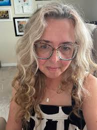 I was just starting to learn who I was...HER!! #fyp #selfloveisthebestlove  #viralphotochallenge