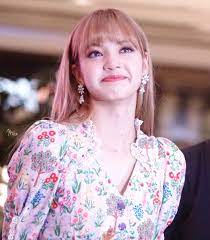 I do not own this video. Lisa X Moonshot Fansign Event Thailand Blackpink Update