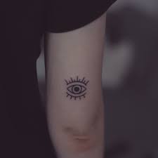 Tendance Tattoo 95 Illuminati All Seeing Eye Tattoo Signification Et Motifs Pour Hommes 2 Inspiration Tatou Cift Dovmeler Minik Dovmeler Mini Tattoos