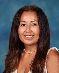 Julie Ingle's Instagram, Twitter & Facebook