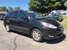 The 2008 toyota sienna ranks highly because it offers one of the best combinations of power, comfort, and interior space in its class. Toyota Sienna 2008 Toyota Sienna Xle Limited Used The Parking