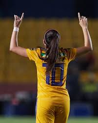 Campeona del premundial sub20 con la selección nacional, katty martínez deslumbra con su agilidad y regate de la ofensiva felina. Katty Martinez Archivos Ellas En El Deporte