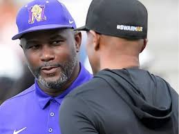 🏈 A New Era at Alabama A&M! 🚨 Former Crimson Tide star Sam Shade takes  the reins as head football coach. 🌟 Bringing leadership and experience to  the Bulldogs! 🐾🔥 #AlabamaAM #SamShade #CollegeFootball #BulldogPride