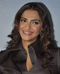 It was an anamika khanna lehenga. Pin On Makeup Hair Skin Care