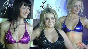 1982) vyhrála jako třiadvacetiletá titul miss české republiky 2005. Lucie Slegrova Manzelka Slegra Ma Ctyrky Jako Jeho Milenka Kralova Ale Byla Na Plastice Super Cz