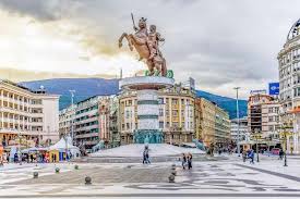 The square is the biggest in north macedonia with total 18.500 m2. 22 Interesujace Ciekawostki O Skopje Fajne Podroze
