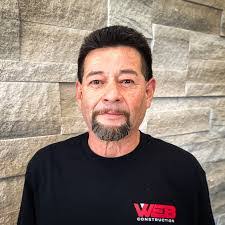 Chris Huck's Instagram, Twitter & Facebook