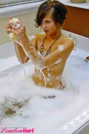 | lungo dora pietro colletta 113/8. London Hart Takes A Bath Sexy Gallery Full Photo 90388 Sexyandfunny Com