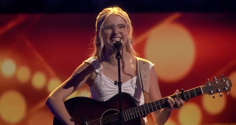 Minnesota 14-year-old impresses judges on 'The Voice,' lands with Kelly  Clarkson - Bring Me The News