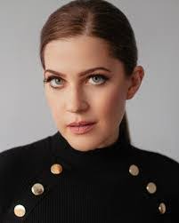 Tammy Ulery's Instagram, Twitter & Facebook