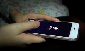 Tiktok Adds Minimum Age Requirement Of 16 For Direct Messages Daily Mail Online