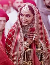 14 Prettiest Red Dupatta Designs To Amp Up Your Bridal Lehenga Deepika Ranveer Bollywood Wedding Ranveer Singh