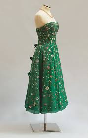 Welcome to the bubbly side of saying yes to the dress in dallas, fort worth texas! Strapless Dress Wikipedia