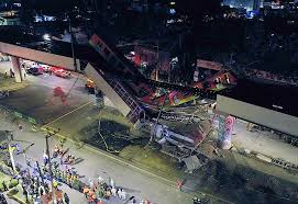 At least 15 people have been killed and dozens injured after a metro overpass collapsed in mexico city while a train was travelling on it, officials say. Hrbbkvazyjpbhm