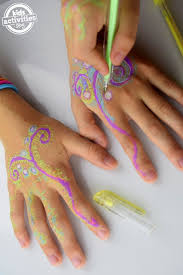 Henna Hands With Gel Pens Henna Tattoo Kit Henna Pen Gel Pens