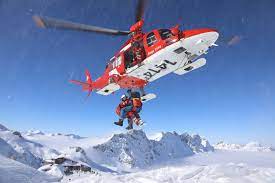 | rettungseins�tze ⋅ ferienzeit und sch�nes wetter bedeuten viel arbeit f�r die rega. Einsatze Uber Die Weihnachtstage Rega Schweizerische Rettungsflugwacht