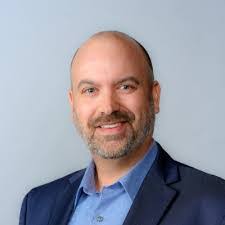 Lisa Capri's Instagram, Twitter & Facebook