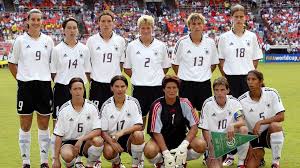 Die deutsche nationalmannschaft der frauen bekommt wohl eine neue übungsleiterin. Bilder Peinliche Niederlagen Im Frauen Fussball Sportbuzzer De