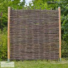 Haselnusszaun Baldo Stabil Waagrecht Geflochten Ohne Rahmen Mit Bildern Weidenzaun Naturzaun Flechtzaun