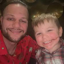 What are some good apple picking places around Woodstock?