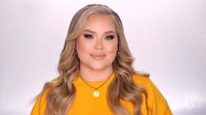 She has previously collaborated with ofra, launching several products with the makeup company in 2017. Nikkie De Jager Nikkie Tutorials Biography Net Worth 2020 Age Height Boyfriend