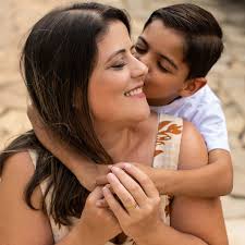 Parabéns meu amor ! Hoje vc completa 7 anos, foram vários aprendizados até  aqui, muitas alegrias, risadas, incertezas, conquistas e derrotas… nunca  desistindo do que vc gosta, continue assim meu amor sendo