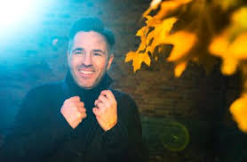 Peter arne jöback (born 4 june 1971 in stockholm, sweden) is a swedish singer, actor and musical artist. Peter Joback Sjunger Inte Egna Sanger For Sina Barn