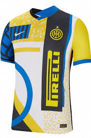 Tutte le notizie nerazzurre, aggiornate 24h. Inter Milan Have Released Their First Jersey With Their New Club Badge And It Is Wild