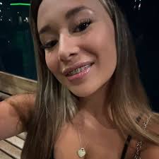 who's trying to eat it as a friend? 😌🫶🏻