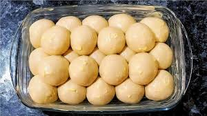 Roti canai or roti paratha is a crispy indian flat bread found in malaysia. Doh Roti Canai à¹‚à¸£à¸• à¸„à¸²à¹„à¸™ Paratha Roti Maryam Flatbread Dough Recipe Youtube